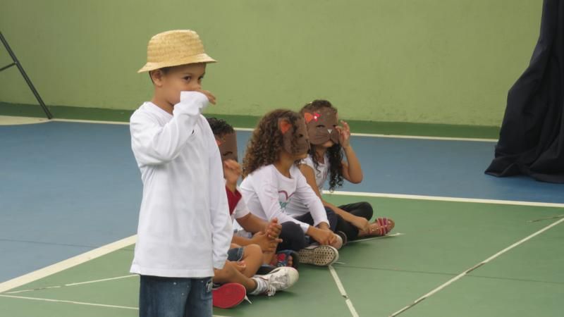 dia-do-amigo-na-escola-