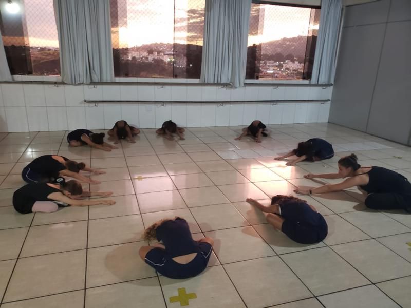iniciado-o-curso-livre-da-ballet-no-colegio-referencia-